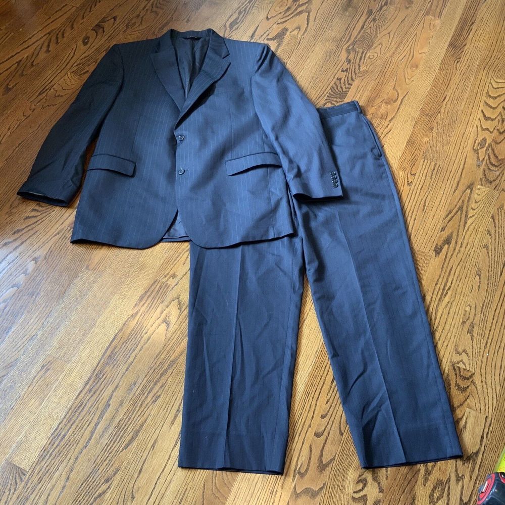 JOS A BANK SIGNATURE COLLECTION 44L 36 X 29 BLUE PINSTRIPED WOOL SILK BLEND SUIT